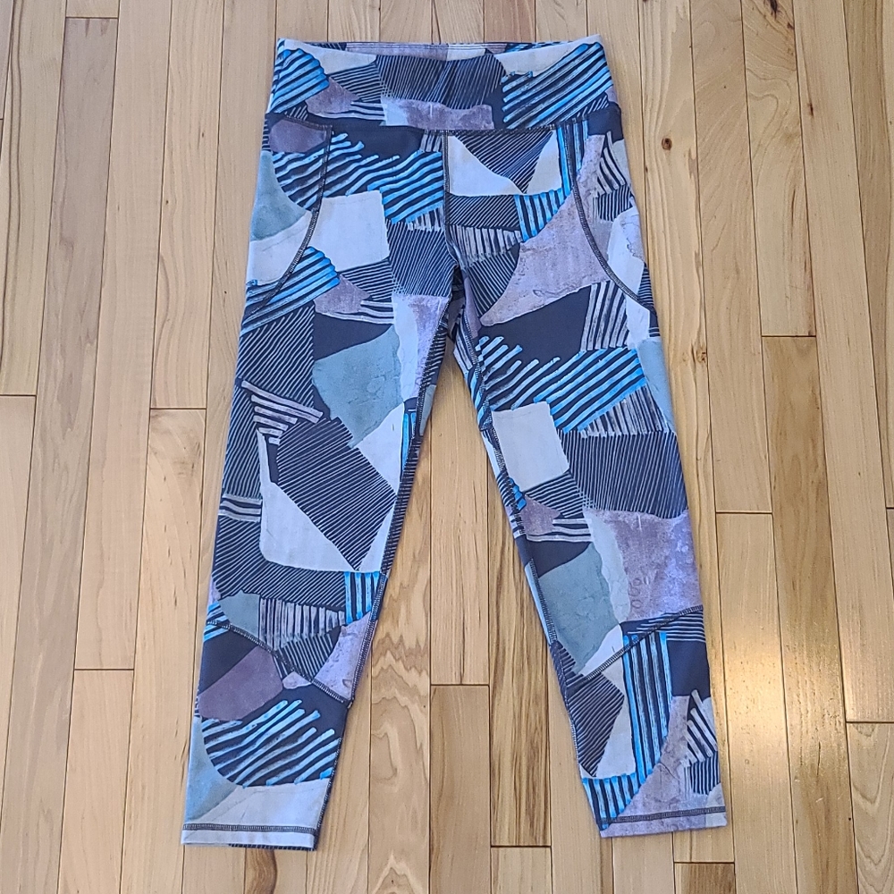 Lou & Grey cropped yoga pants - Medium